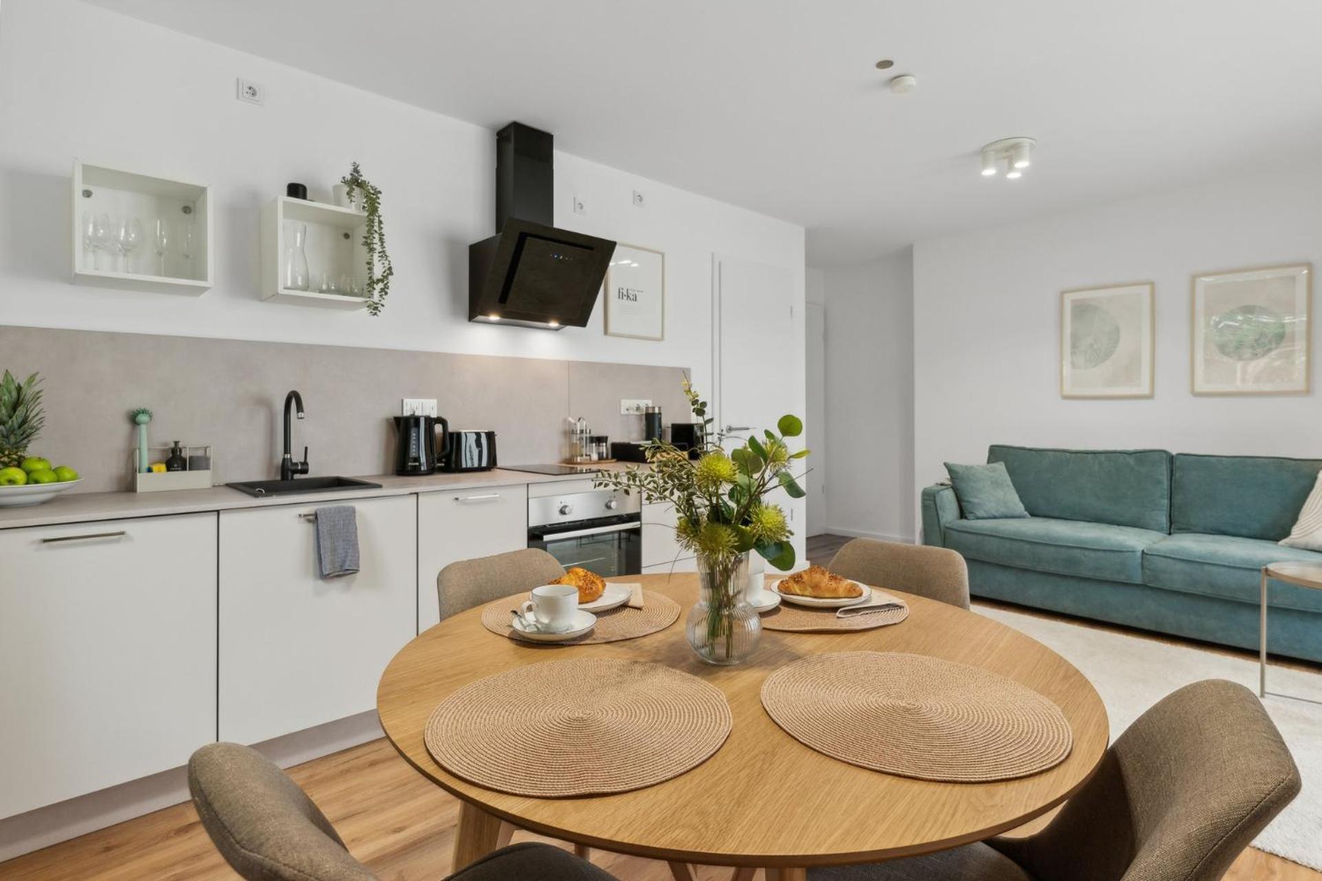 Deluxe Apartment In Bielefeld City Mit Parkplatz Und Balkon Exterior photo